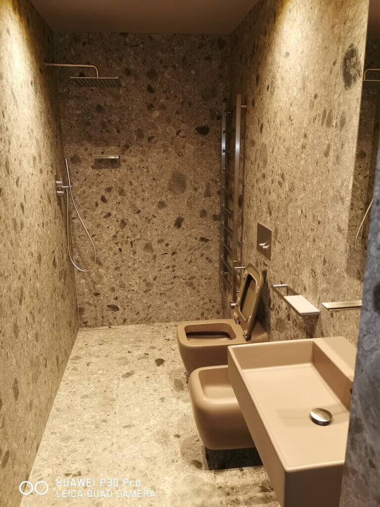 2284